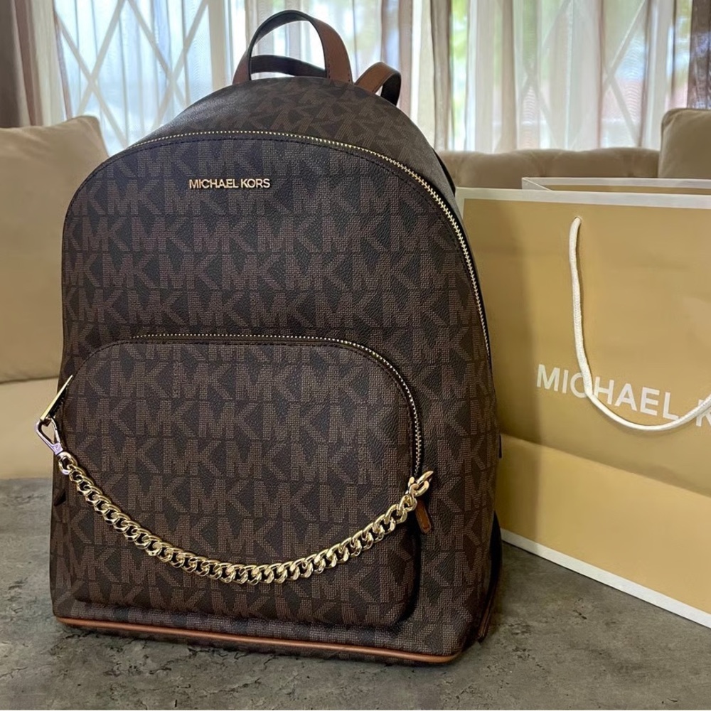 ✨ Michael Kors jet set backpack ✨NWOT